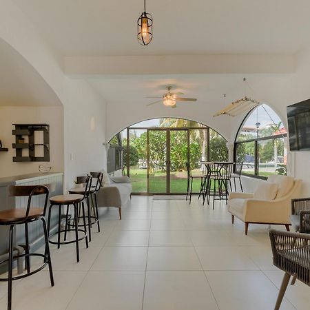 Chic Lagoon Front Villa By Casa Paraiso Cancún Extérieur photo